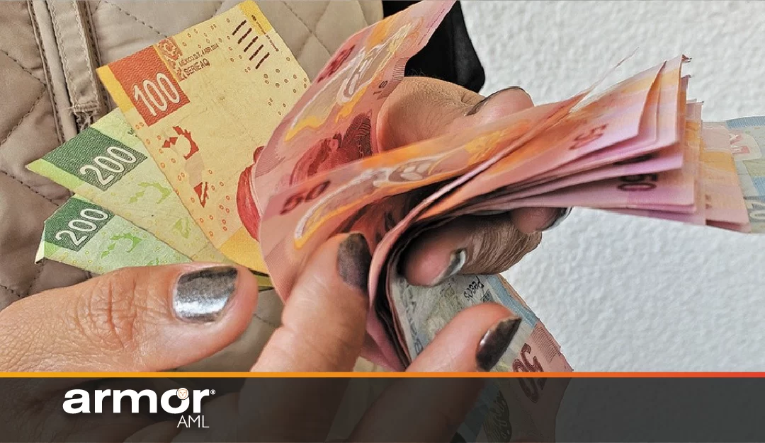 Bancos tendrán que notificar al SAT depósitos en efectivo cada mes